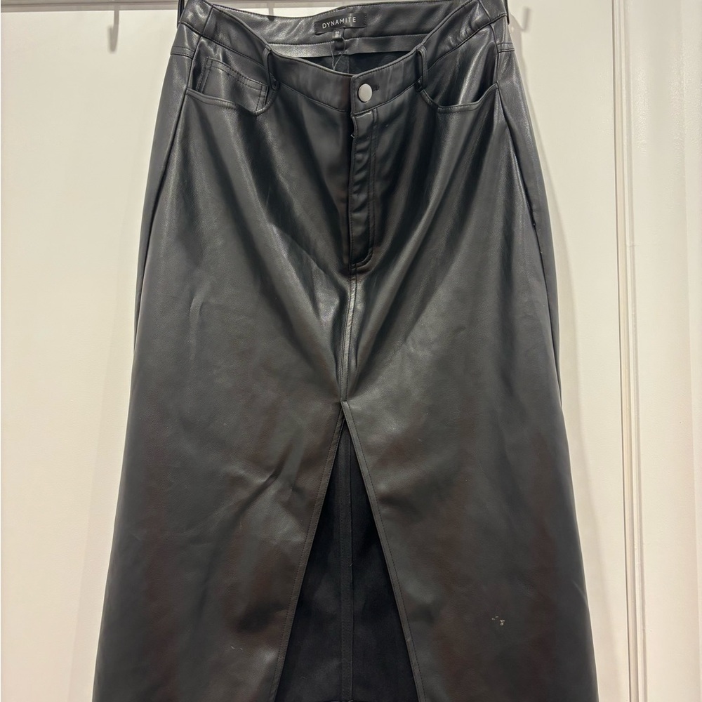 Dynamite Black Midi Pencil Skirt with Slit